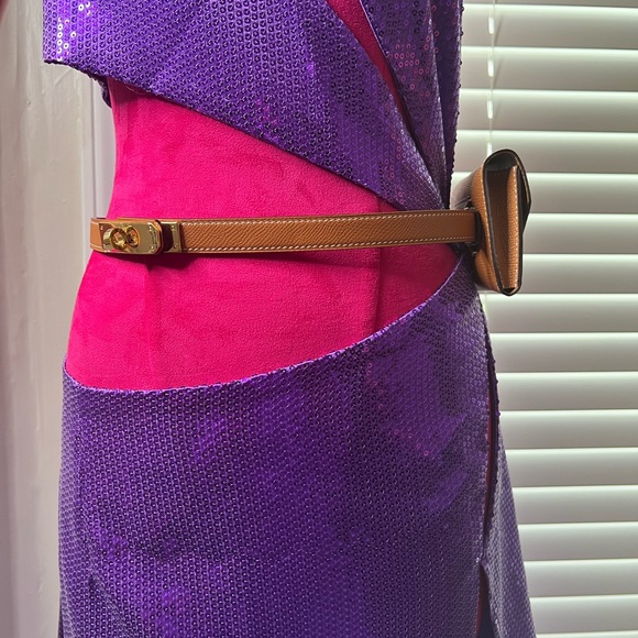 Brown Epsom Leather Lock Belt with Belt Bag and Gold Hardware Adjustable sizing - Picture 5 of 5